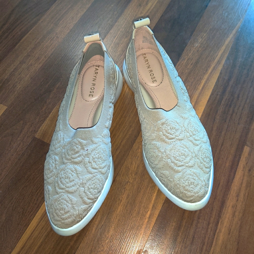 Taryn Rose sneaker